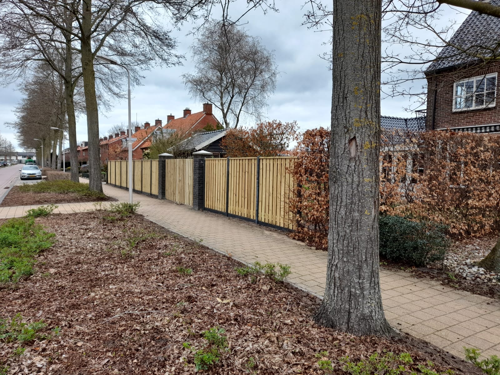 Schuttingbedrijven - in de regio - Houtbetonschutting - schuttingen met beplanting - Stormschade - aanbiedingen